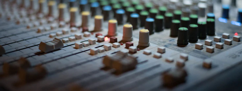 attrezzatura di uno studio di registrazione